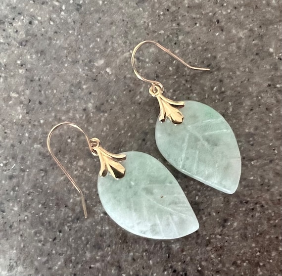 Vintage 10K Yellow Gold Jade Leaf Drop Dangle Ear… - image 5