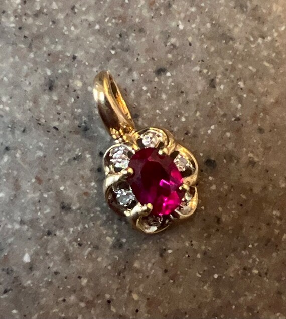 Vintage 10K Yellow Gold Ruby Diamond Pendant