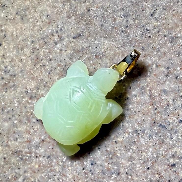 Vintage 10K Yellow Gold Green Jade Turtle Pendant - Etsy
