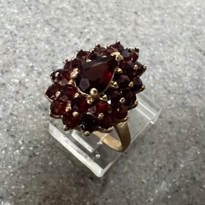 Vintage 10K Yellow Gold Garnet Cocktail Ring