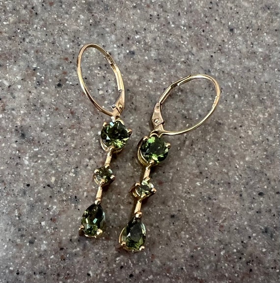 Vintage 9K Yellow Gold Peridot Drop Dangle Earrin… - image 3