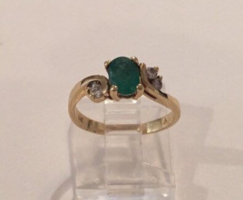 Vintage 14K Yellow Gold Natural Genuine Oval Emerald /& Diamond Bypass Ring