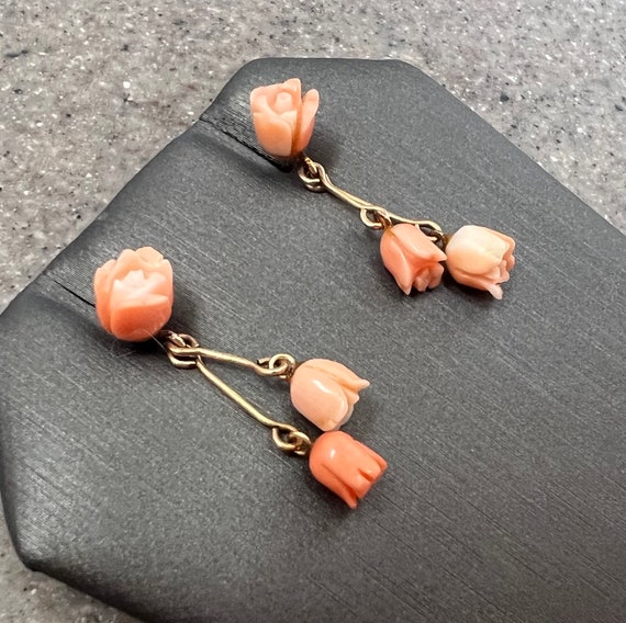 Vintage 14K Yellow Gold Coral Tulip Flower Dangle… - image 1