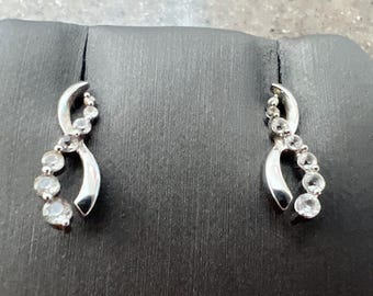 Vintage 10K White Gold White Sapphire Drop Dangle Earrings