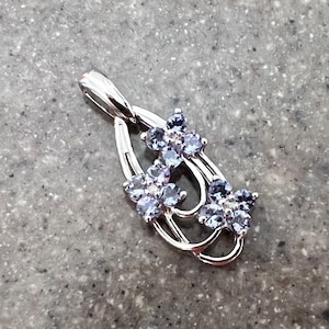 Vintage 10K White Gold Purple Tanzanite & Diamond Flower Pendant