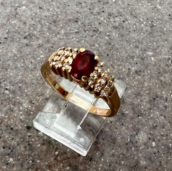 Vintage 10 Karat Yellow Gold Garnet Cocktail Ring - WeilJewelry