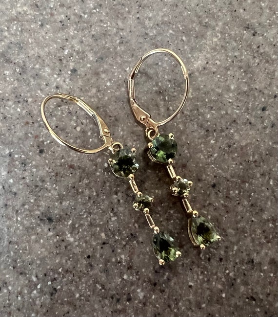 Vintage 9K Yellow Gold Peridot Drop Dangle Earrin… - image 9