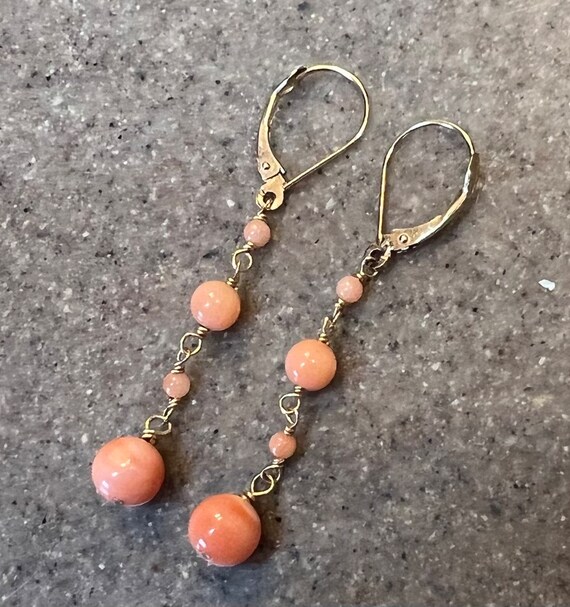 Vintage 14K Yellow Gold Coral Dangle Earrings - image 8