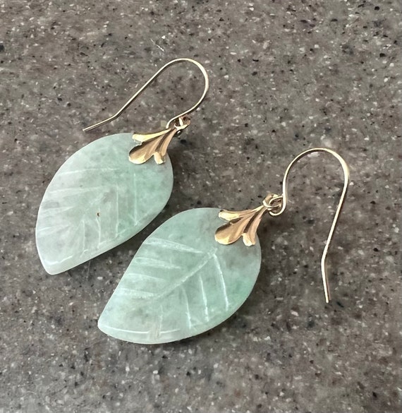 Vintage 10K Yellow Gold Jade Leaf Drop Dangle Ear… - image 1