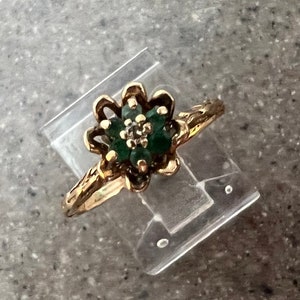 Vintage 10K Yellow Gold Emerald & Diamond Flower Tulip Ring