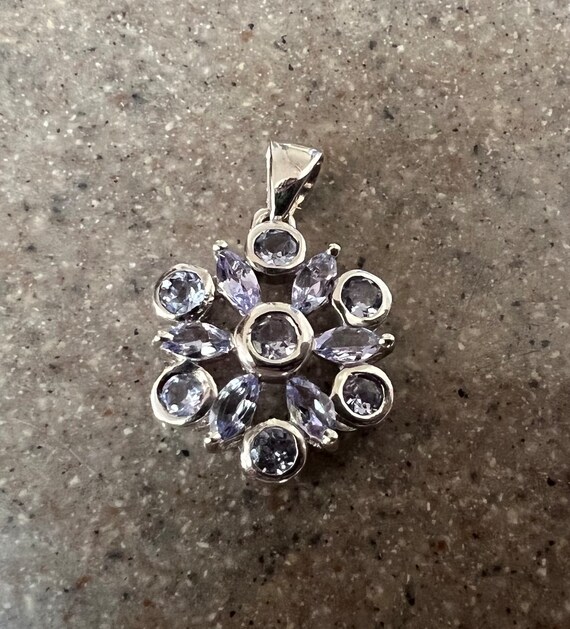 Vintage 10K White Gold Purple Iolite Cluster Pend… - image 5