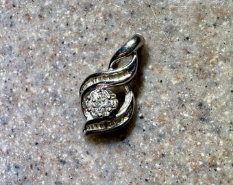 Vintage 10K White Gold Diamond Pendant