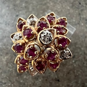 Vintage 10K Yellow Gold Ruby & Diamond Floral Cocktail Ring Size 7.25