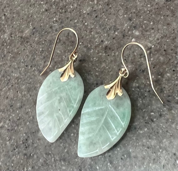 Vintage 10K Yellow Gold Jade Leaf Drop Dangle Ear… - image 8