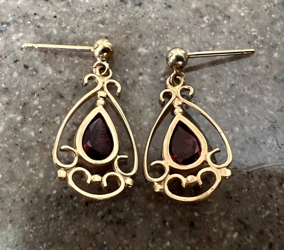 Vintage 9K Yellow Gold Garnet Drop Dangle Earrings - image 4