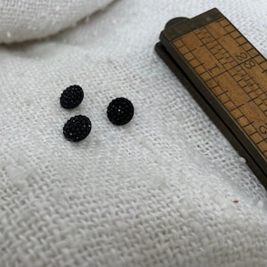 Botones victorianos diminutos de vidrio negro, vástago de caja bidireccional, perfecto y sobresaliente, cantidad 3