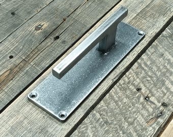 Industrial Steel Barn Door Handle – Square Bar Loft Door Pull