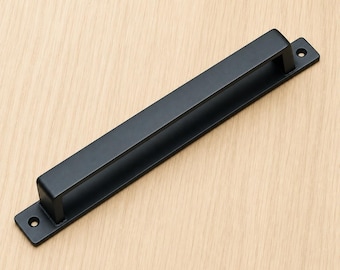 Handmade Steel Barn Door Handle – Industrial Minimalist Architectural Door Pull