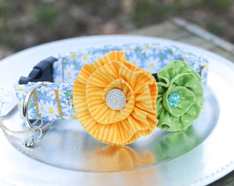 Daisy Fabric Dog Collar with Two Removable Flowers, Dog Collars, Collar Flowers, Pet Accessories, Adjustable Dog Collar, Floral Print