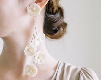 White Flower (Stock) Asymmetry Earrings / Wedding Jewelry / Gorgeous Flower Design / Chandelier Earrings