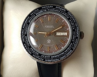 montre soviétique vintage Raketa World time, montre brune, calendrier de fuseau horaire, montre pour homme, montre raketa, montre de pilote, montre-bracelet,