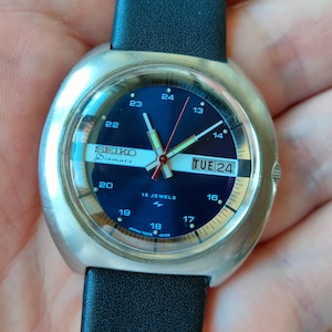 Rare Seiko Diamatic Ref. 7006-6020, mechanical automatic watch. vintage old watch, day and date indicator, blue watch