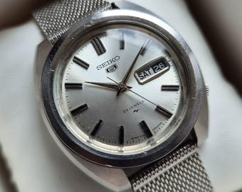希少なセイコー5アクタスSS Ref. 6106-8760、ヴィンテージクラシック
