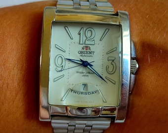 ヴィンテージ ORIENT c77307 スクエア 白文字盤 腕時計 59 オリエント時計、スクエアオリエント時計、ブルー時計、ヴィンテージ