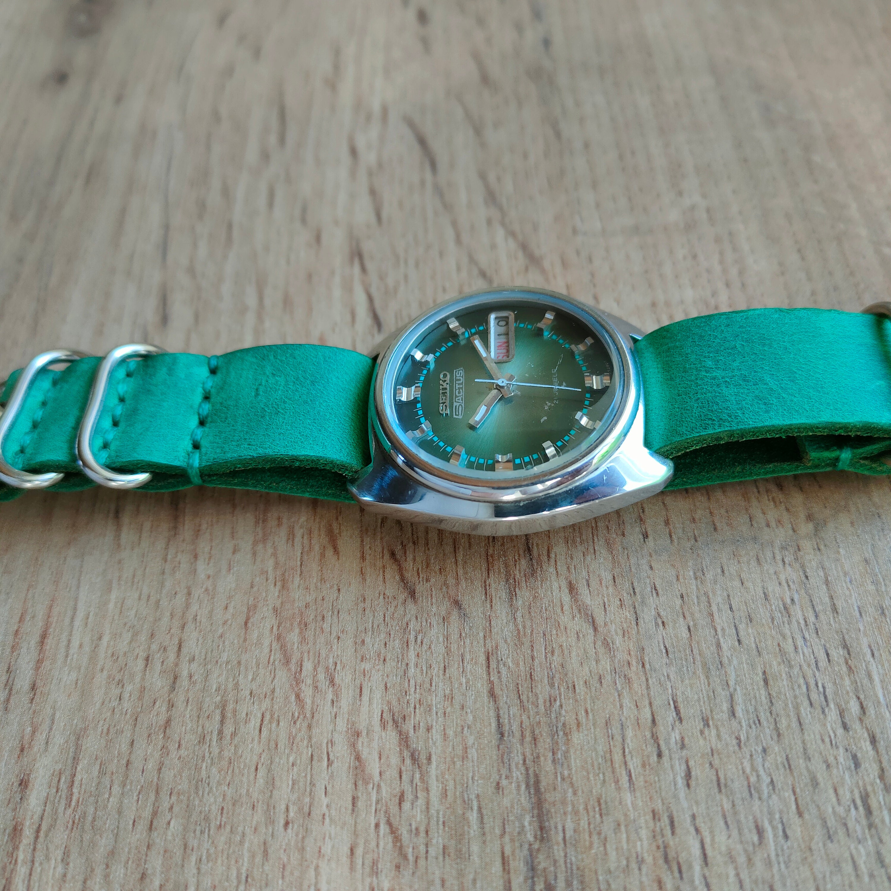 1円 セイコー 5 ACTUS 腕時計 7019-7350 デイデイト カットガラス 赤文字盤 21石 自動巻き メンズ 稼働 SEIKO