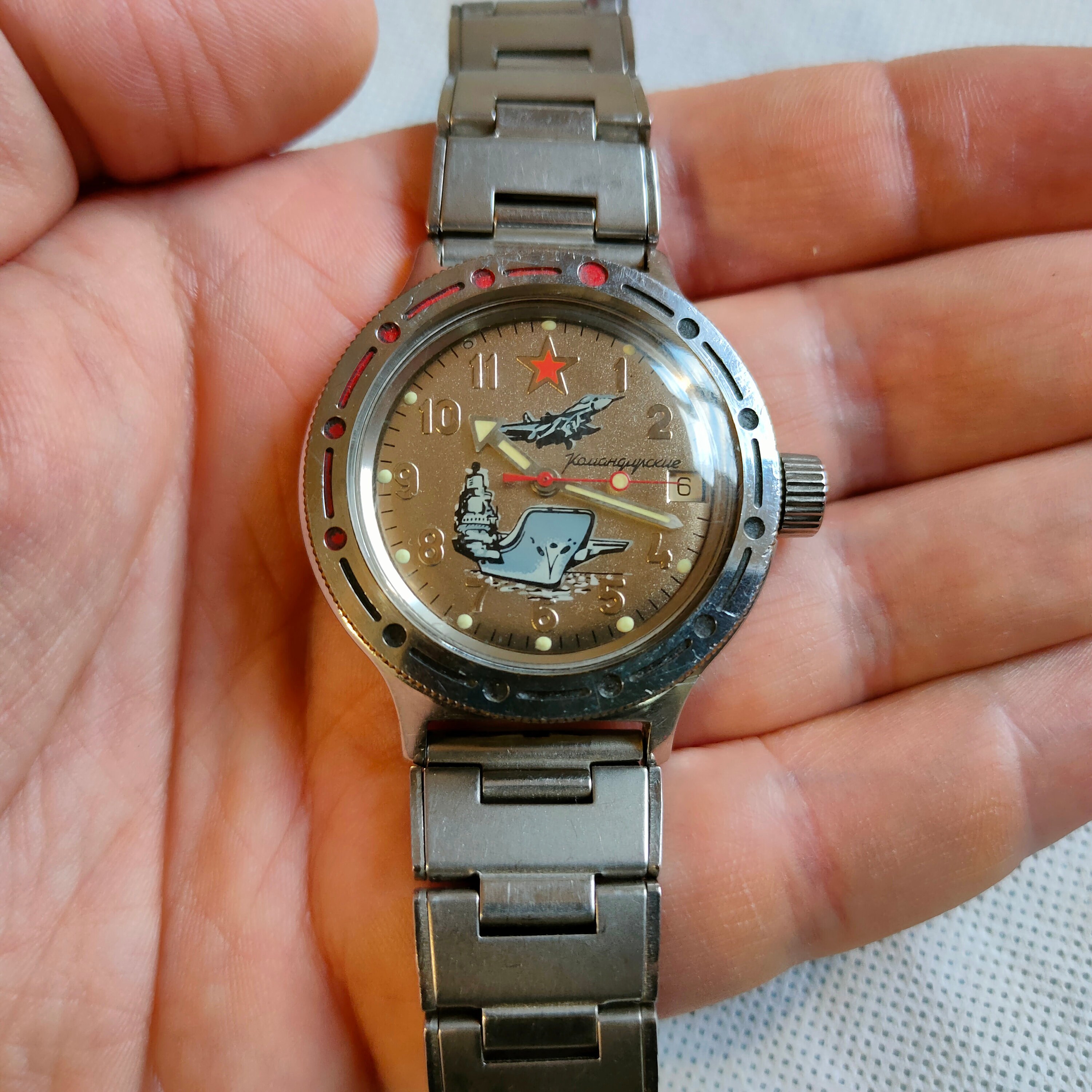 ボストーク・コマンディルスキエ時計、自動巻きソビエト機械式時計  