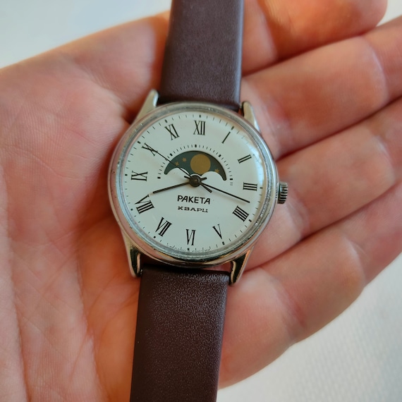 Quartz Watch RAKETA With Real Moon Phases Calendar Moon Wrist