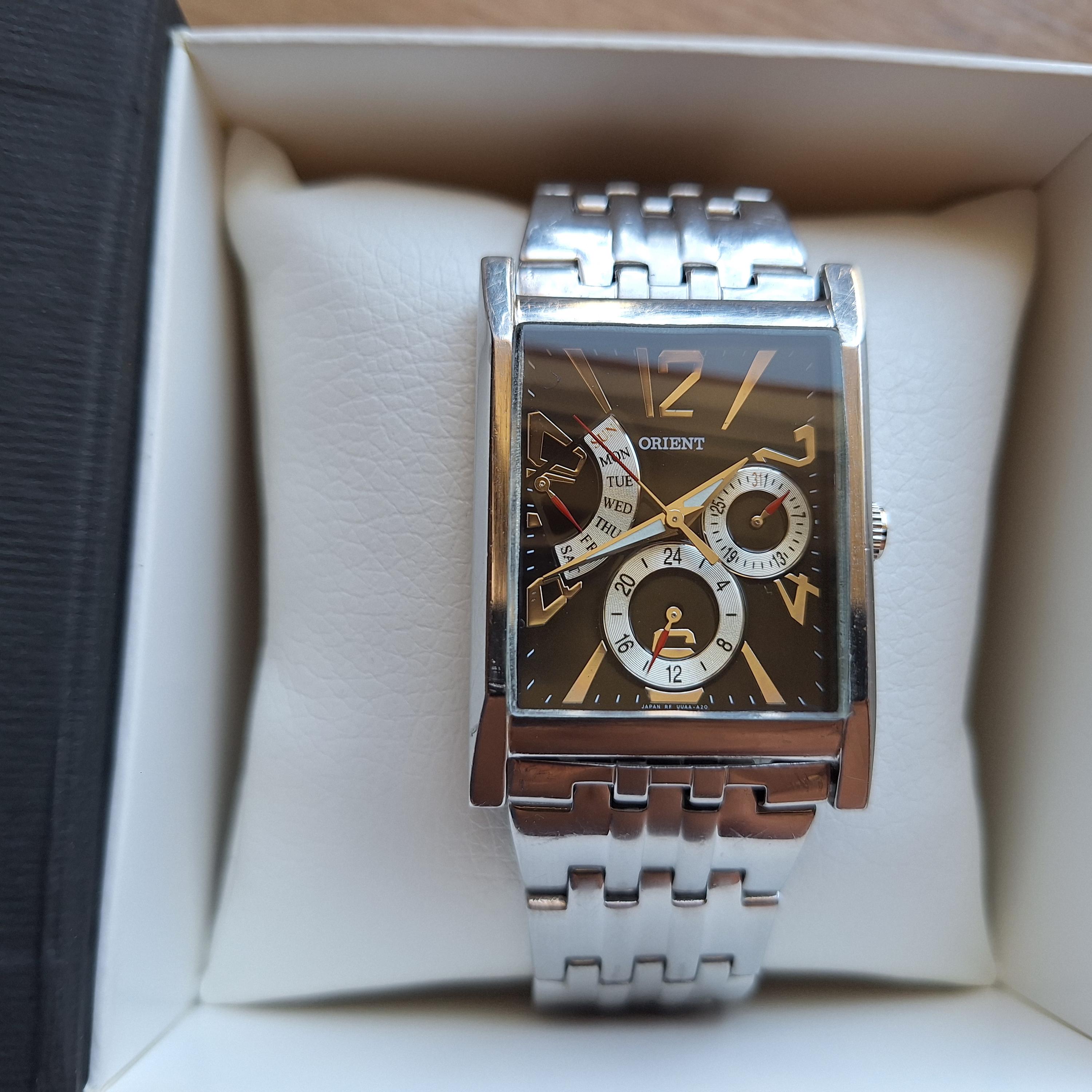 Vintage Orient Quartz Watch: Day-date 24h Dial, Square Face