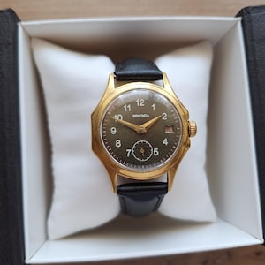 Orologio raro sekonda, orologio sovietico, cassa rara, orologio meccanico, OROLOGIO URSS, orologio marrone, orologio da uomo, orologio da donna