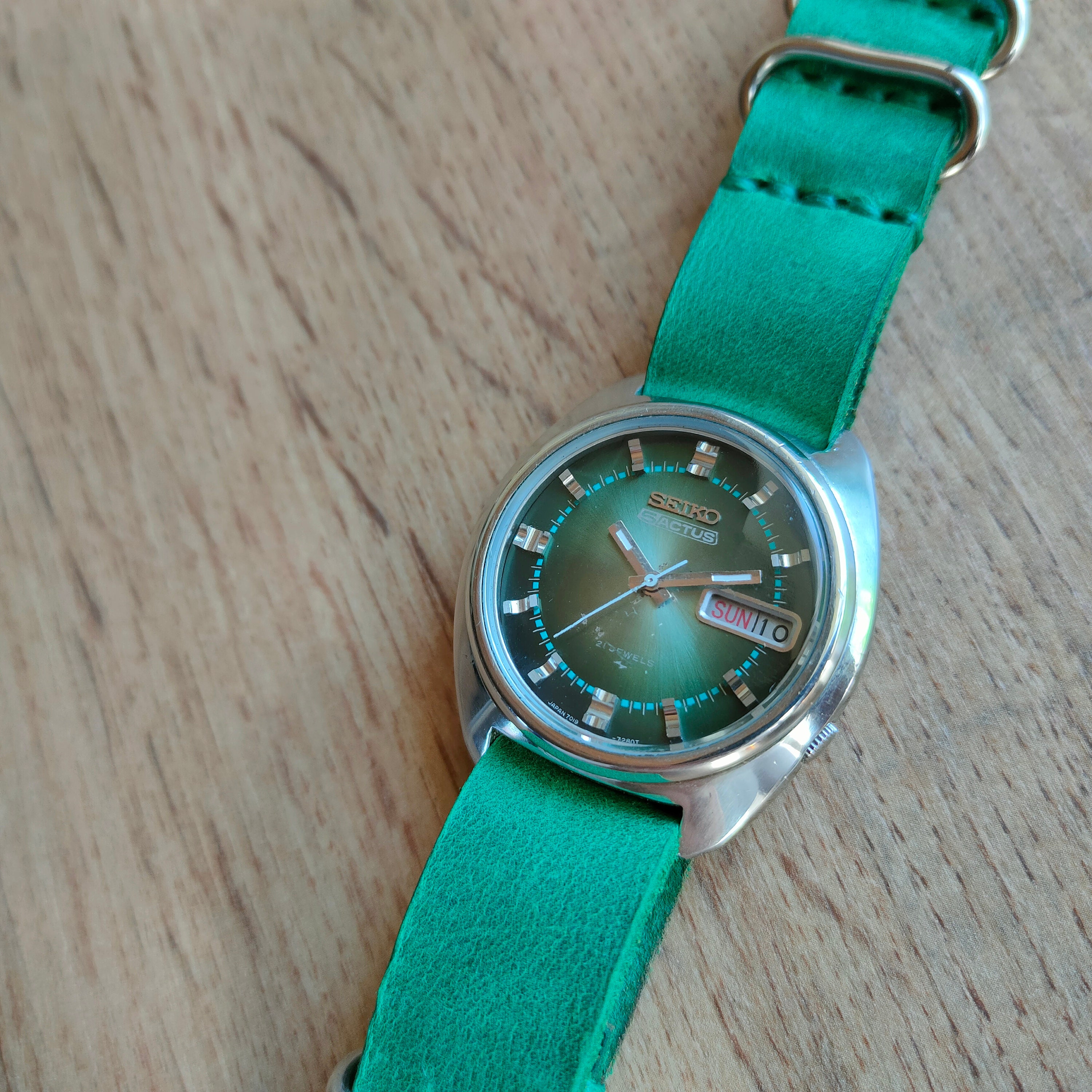 Seiko 5 sales actus 7019