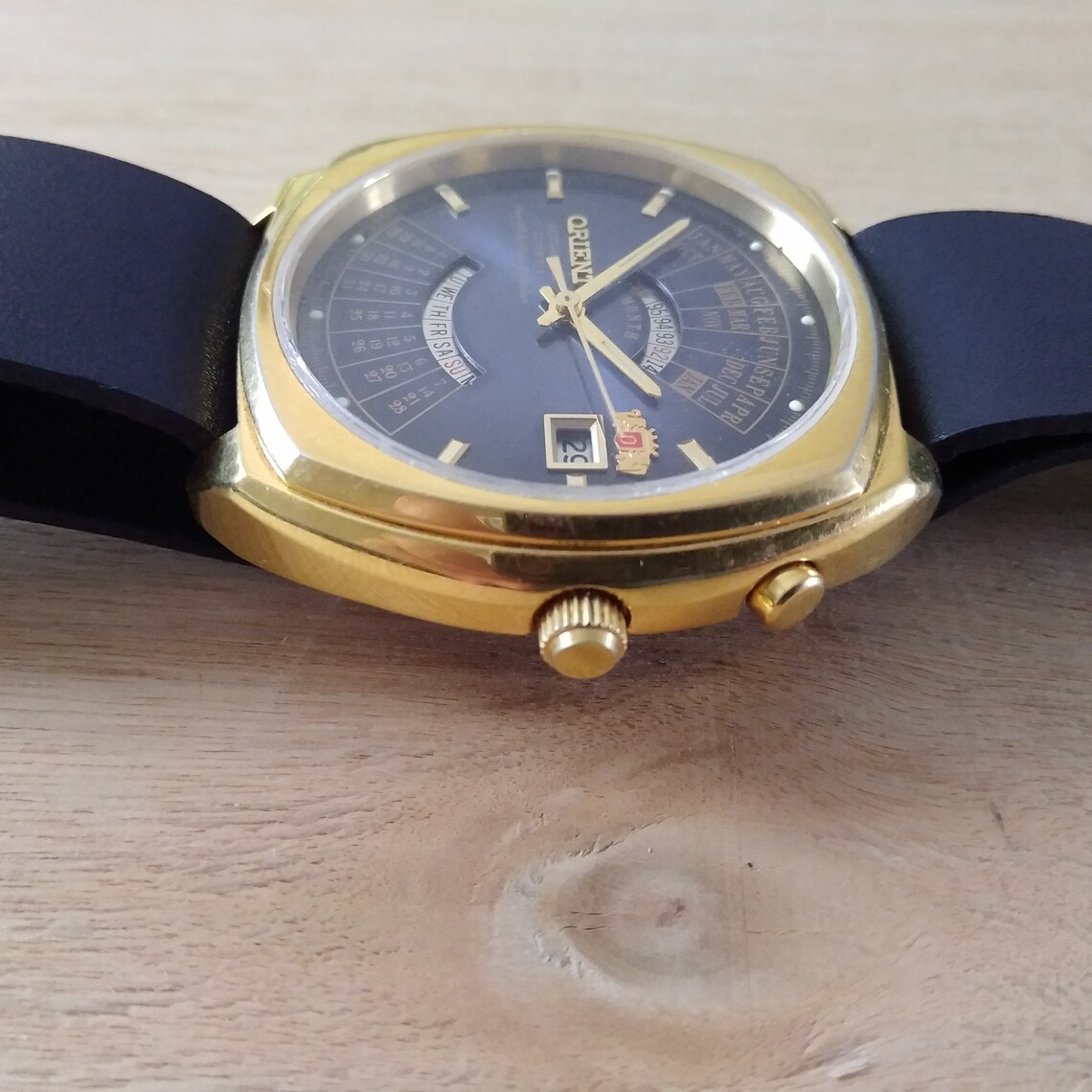vintage orient perpetual calendar automatic watch