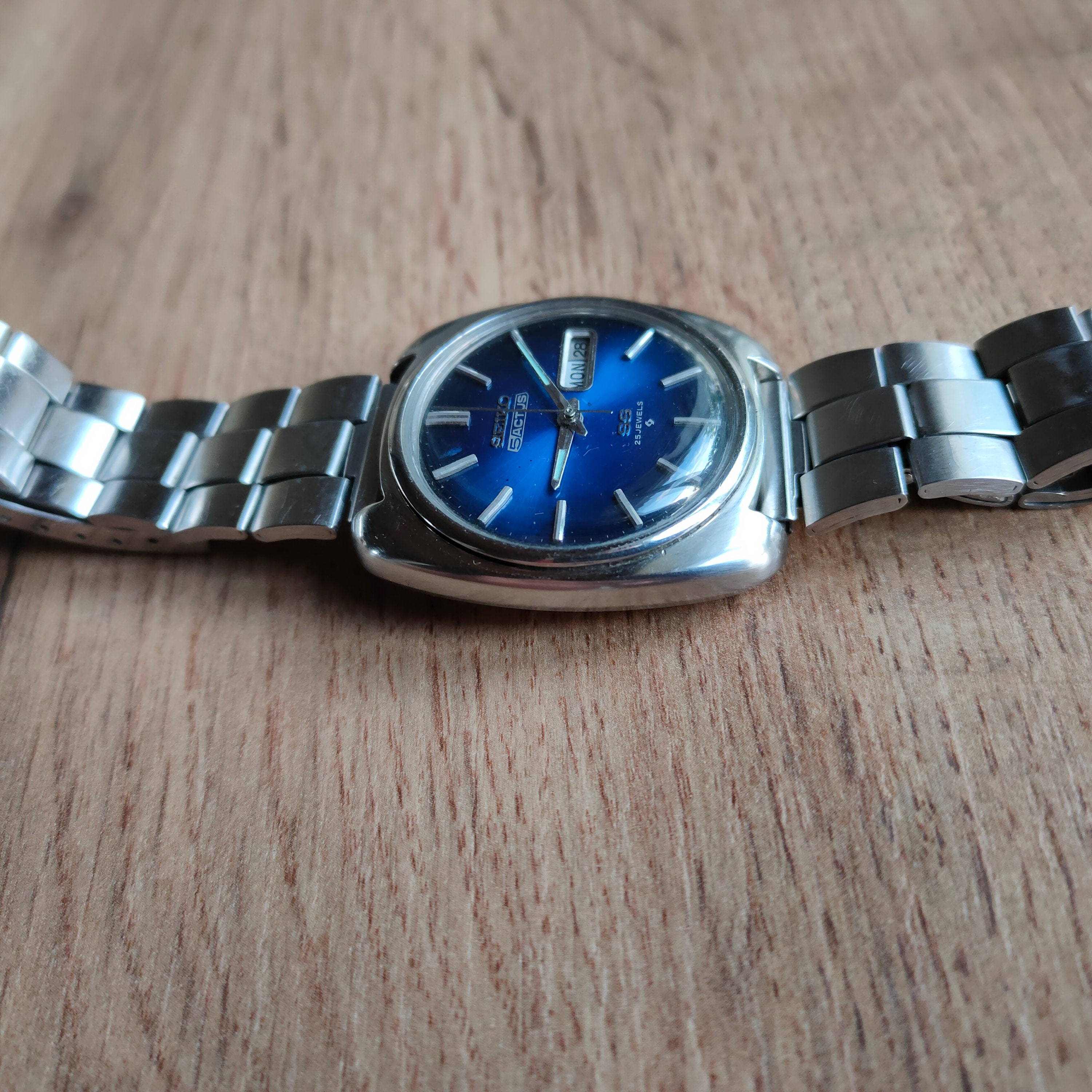 Rzadki SEIKO 5 ACTUS SS Ref. 6106-8660, rzadki zabytkowy zegarek z Japonii, zegarek automatyczny, zegarek kolekcjonerski, niebieski zegarek - Etsy Polska Rzadki SEIKO 5 ACTUS SS Ref. 6106-8660, rzadki zabytkowy zegarek z Japonii, zegarek automatyczny, zegarek kolekcjonerski, niebieski zegarek - Etsy Polska