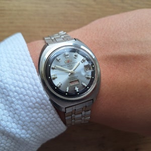 Seltene Weekly Auto Orient AAA Mechanische Automatik Uhr, Drei-Stern Automatik Uhr, Japanuhr, Metallarmband, 60-er Jahre
