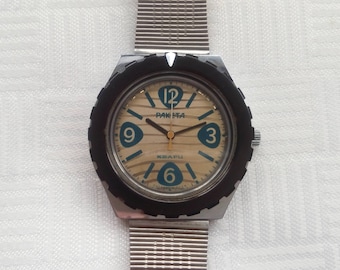 USSR Quartz watch RAKETA (ROCKET), rare watch, watch with battery, with metal bracelet raketa