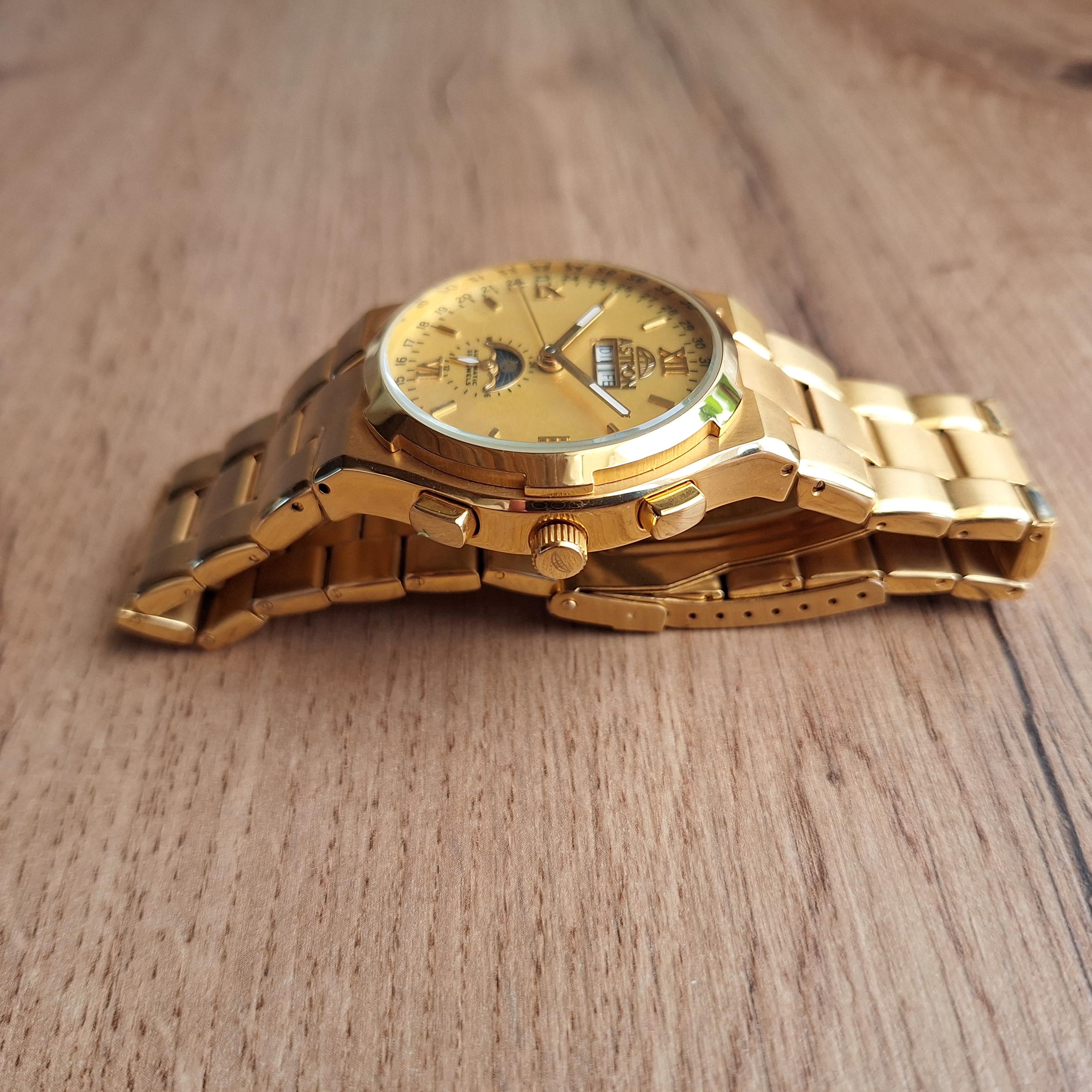 Casiotron Astronox ゴールド腕時計