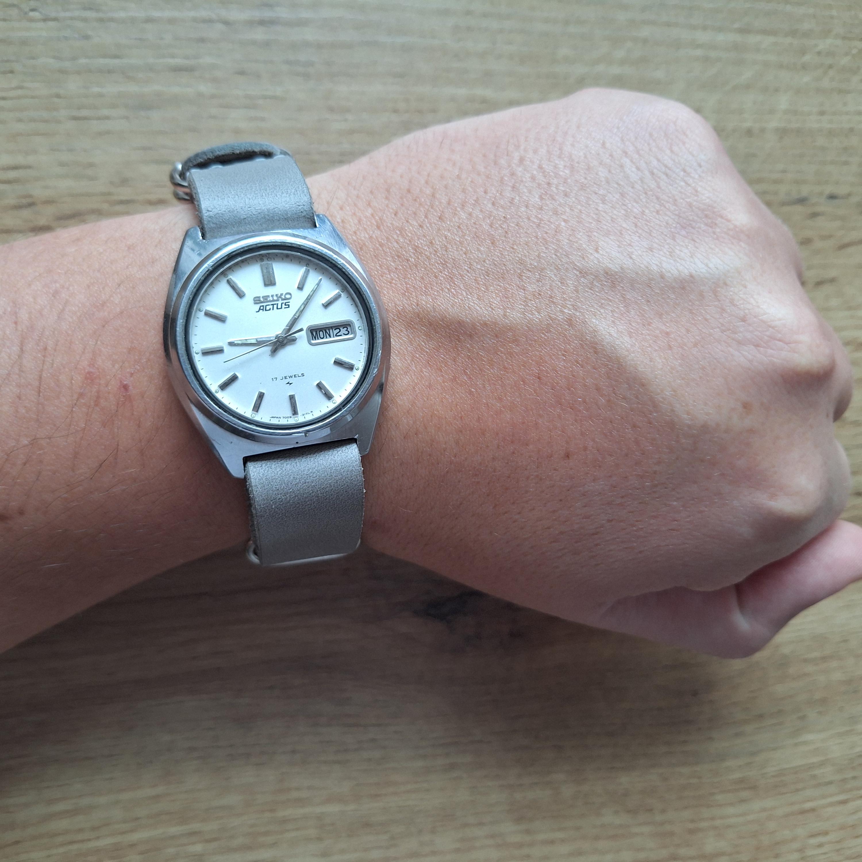 Rare SEIKO 5 Actus Ref. 7009-8330, Vintage Classic Japan Watch 