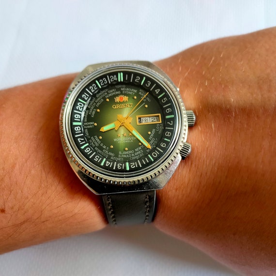 orient world diver watch