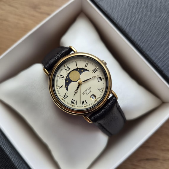 ALBA Seiko Vintage Moonphase Watch, Quartz Watch Real Moon Phases ALBA Seiko Vintage Moonphase Watch, Quartz Watch Real Moon Phases