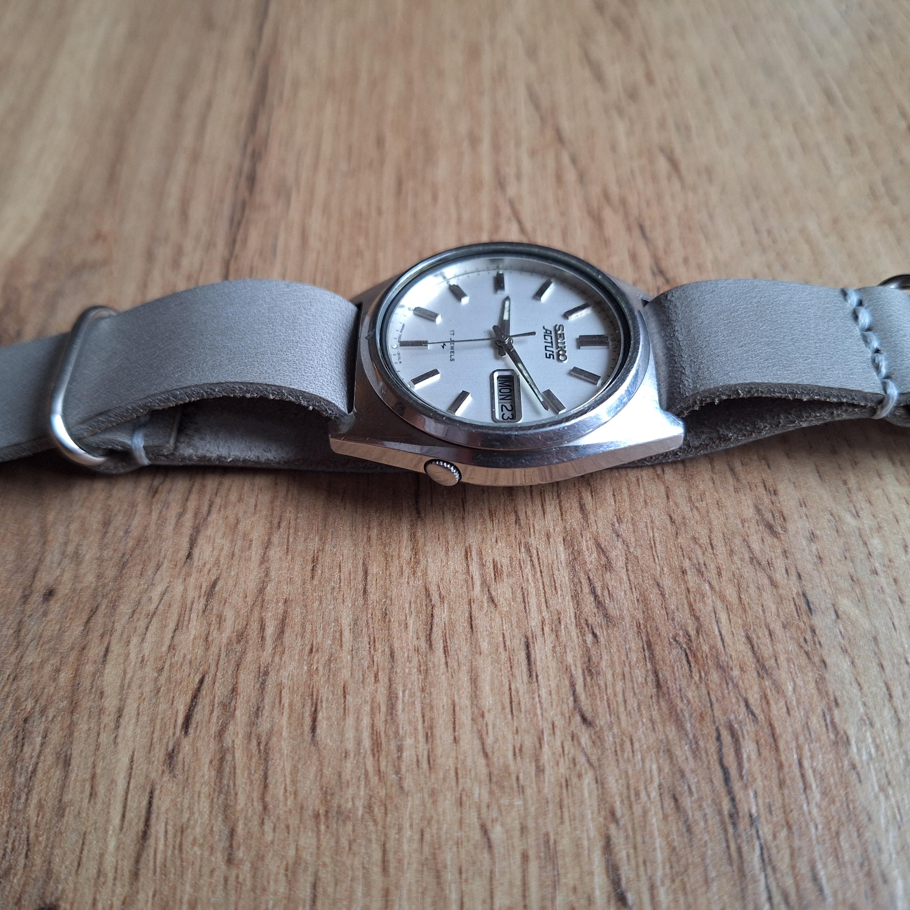 Rare SEIKO 5 Actus Ref. 7009-8330, Vintage Classic Japan Watch 