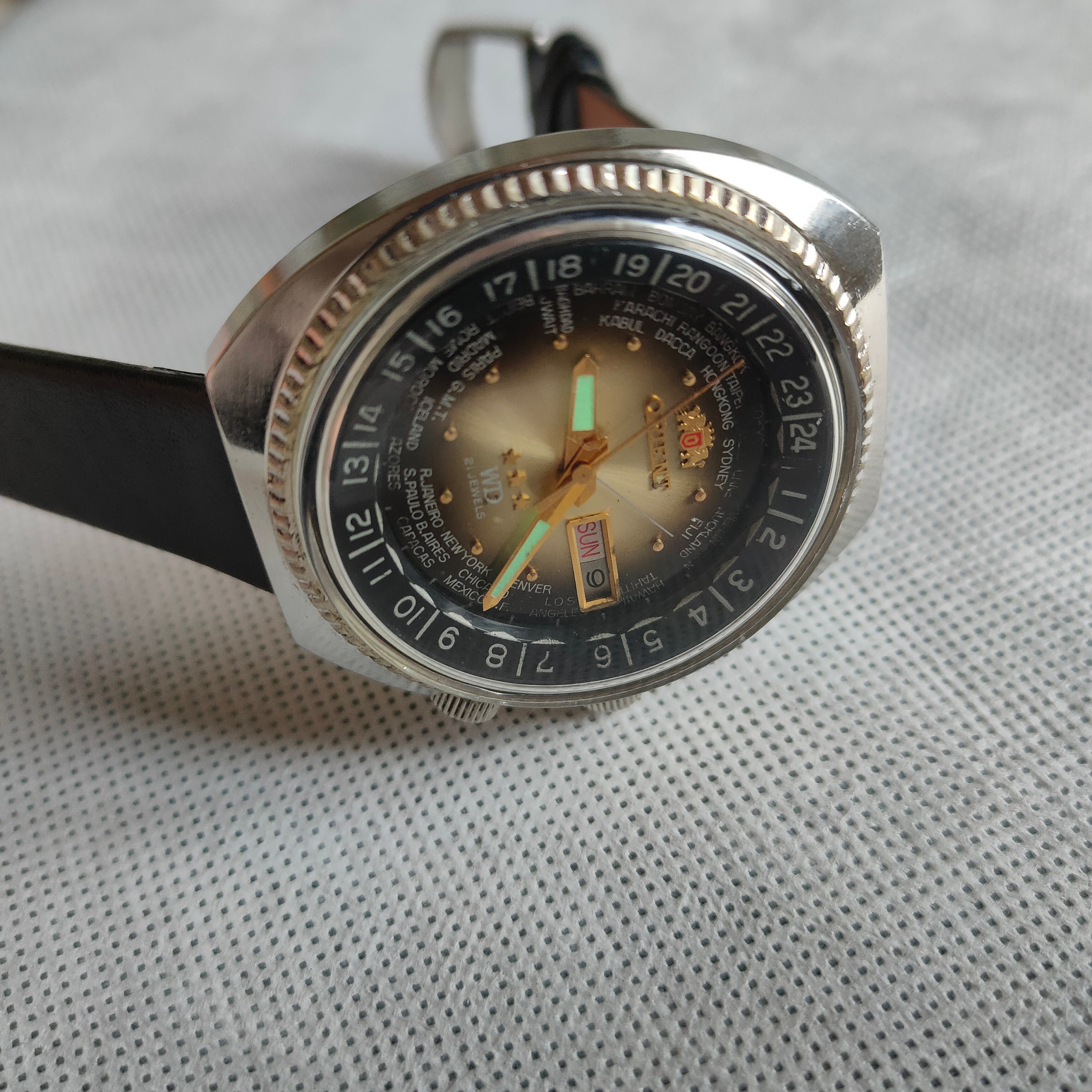 RARE Vintage Orient WORLD DIVER watch Sea World Orient Orient wd Automatic Watch World Time watch Day and Date orient sw