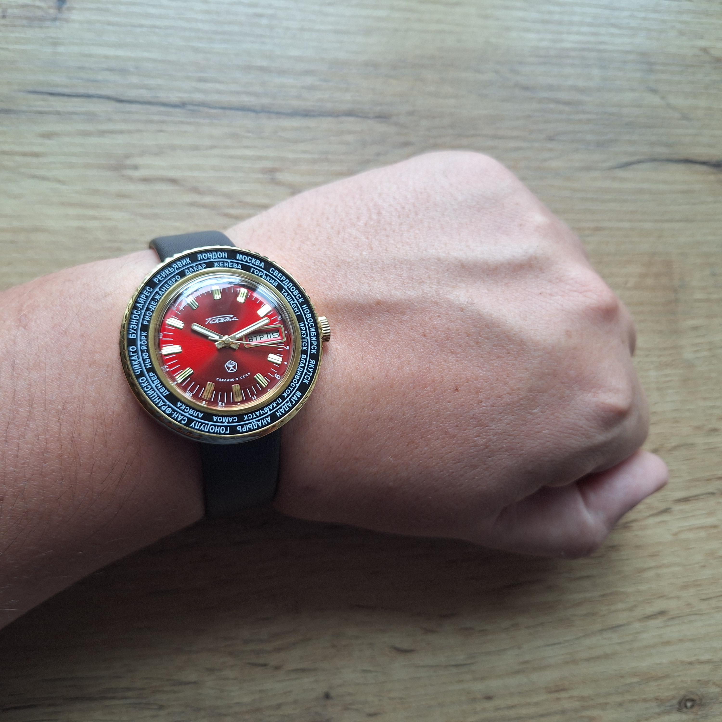 ヴィンテージソビエト時計 Raketa ワールドタイム、Raketa シティーズ