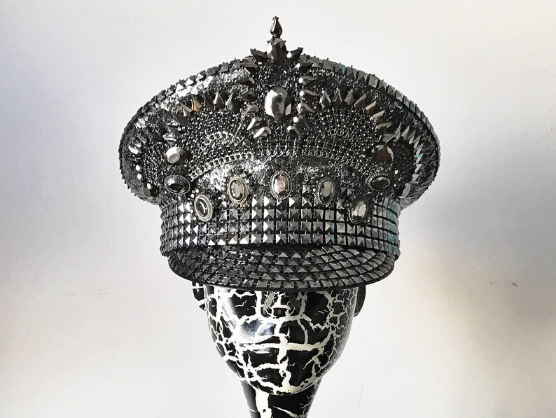 FRI FRAKT! Militärhatt "Crowning Glory" i gunmetal. Burning Man-hatt. Kaptenshatt. bild 2