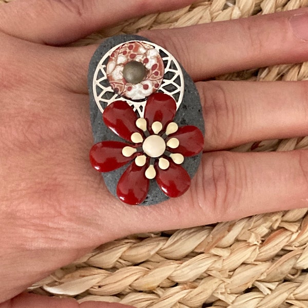 Bague galet argent fleur rouge et blanche