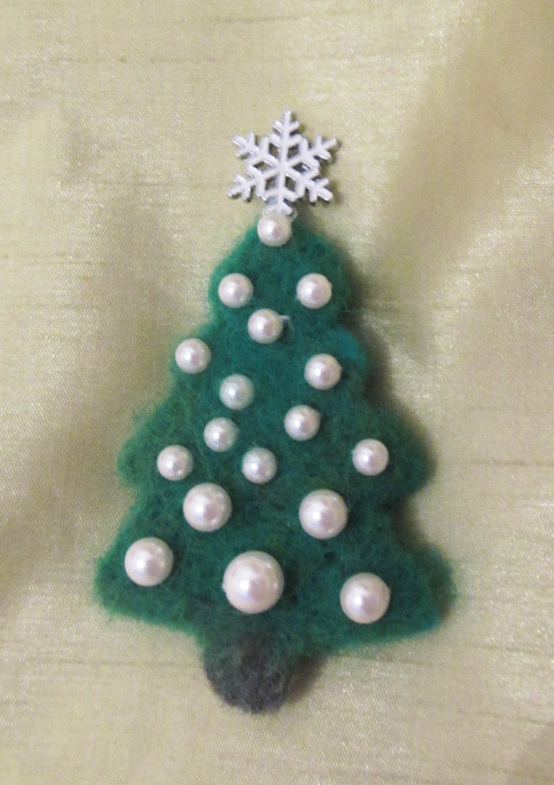 1 Woolen flower brooch Christmas tree felted brooch Etsy