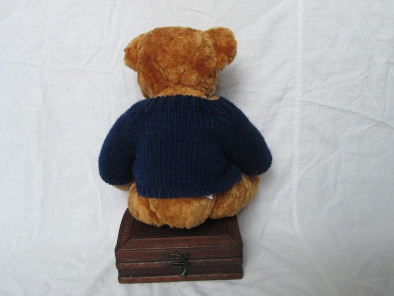 FAO SCHWARZ About 11 Plush Stuffed Soft Bear in Blue Sweater USA Flag Toy Gift Used Condition