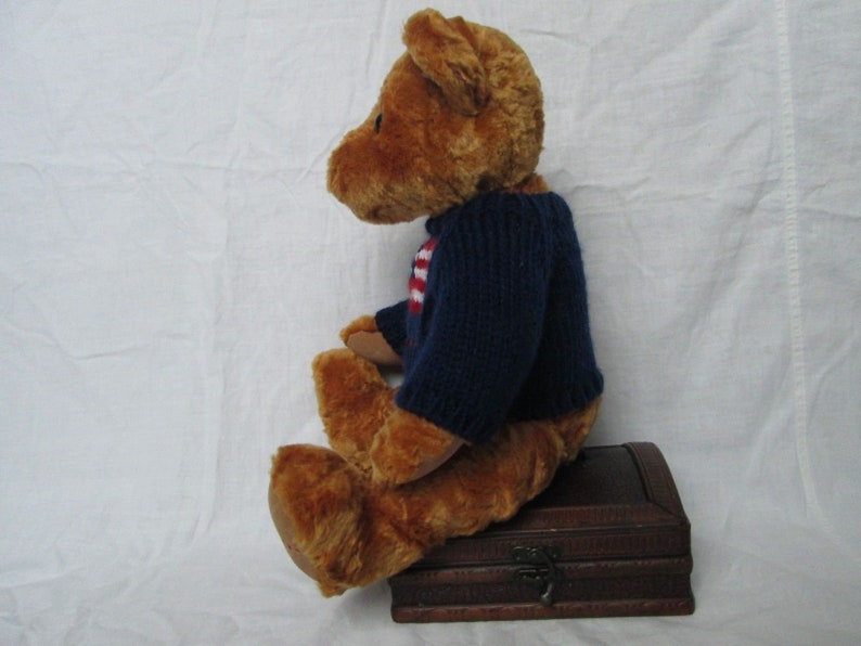 FAO SCHWARZ About 11 Plush Stuffed Soft Bear in Blue Sweater USA Flag Toy Gift Used Condition